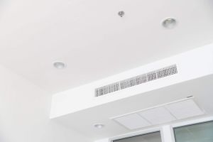 Ceiling mounted cassette type air conditioner